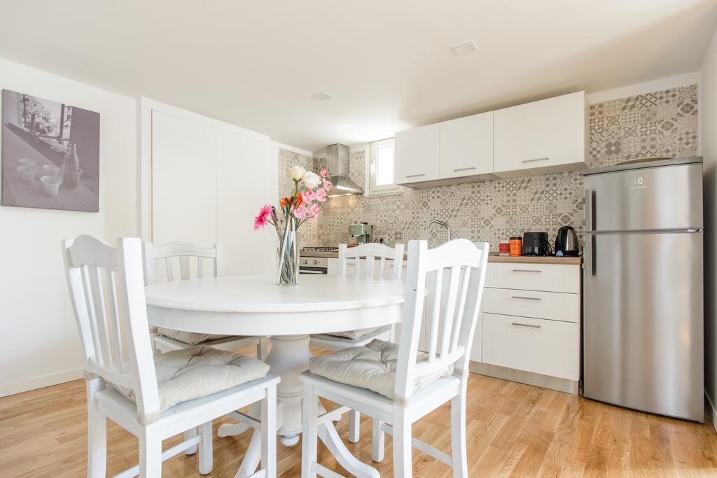 Stay In Naples Flats Экстерьер фото